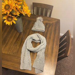 Hollister Matching Cable Knit Beanie and Over Sized Scarf